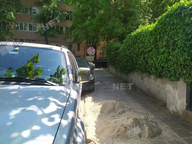 Пеши патрули на полицията глобяват за неправилно паркиране в центъра, на фокус нарушителите около Попската градина