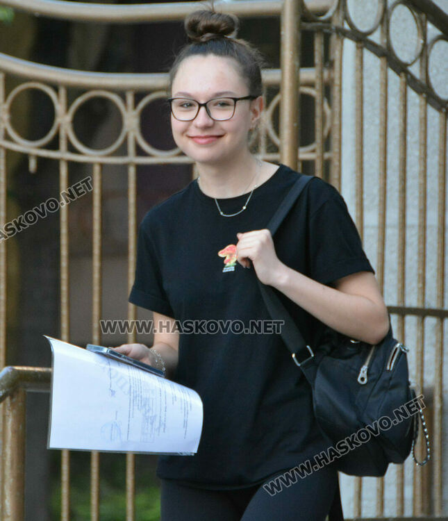 1456 зрелостници се явяват на матурата по БЕЛ в Хасковско