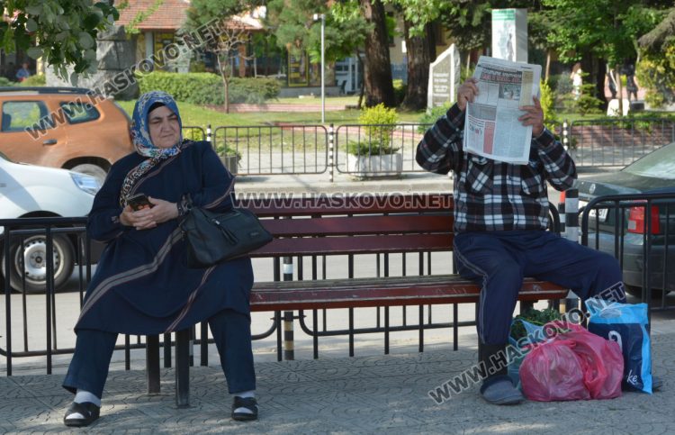 Протест: Хасковски автобуси спряха превоз на пътници, хора останаха по спирките