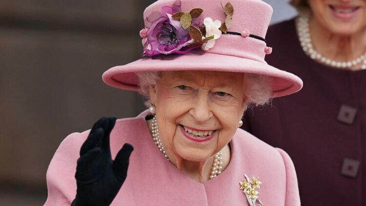 Queen, Даяна Рос, Андреа Бочели и плеада звезди за платинения юбилей на кралица Елизабет Втора