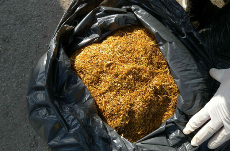 Задържаха 75-годишен мъж от Смолян, открили в колата му 12 кг тютюн без бандерол