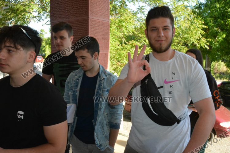 Най-много зрелостници избраха английски език за втората матура в Хасковско