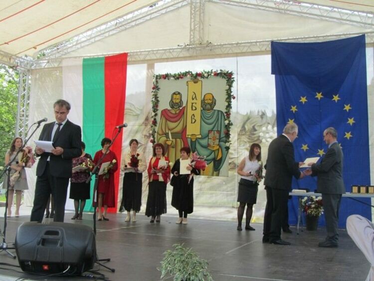 Просветни и културни дейци получават годишната награда на Община Смолян, вижте кои са наградените