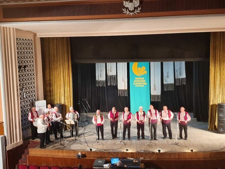 Фолклорът отново завладя сцената на Първомайското читалище