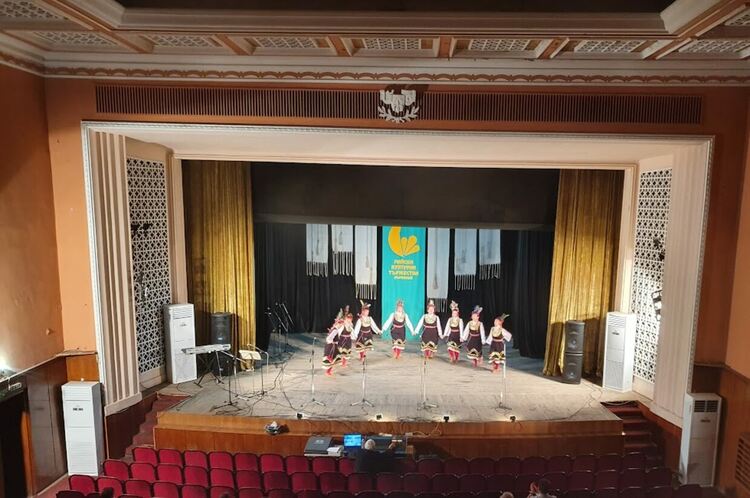 Фолклорът отново завладя сцената на Първомайското читалище