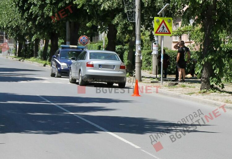75-годишен блъсна 15-годишно момиче на пешеходна пътека в Димитровград