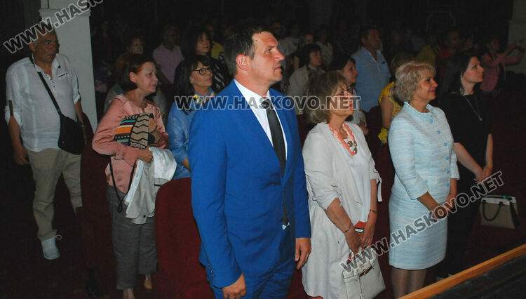 Празничен концерт и награди за трима учители и трима културни деятели за 24 май