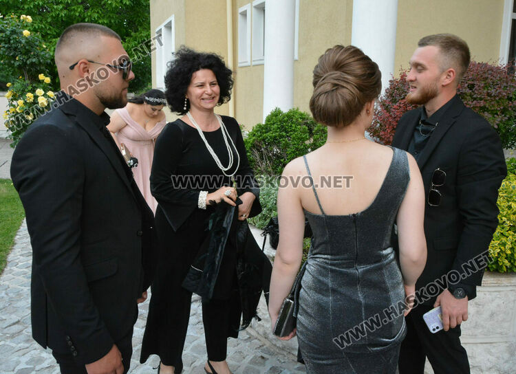 Дрескод „Черно“ на бала в „Левски“