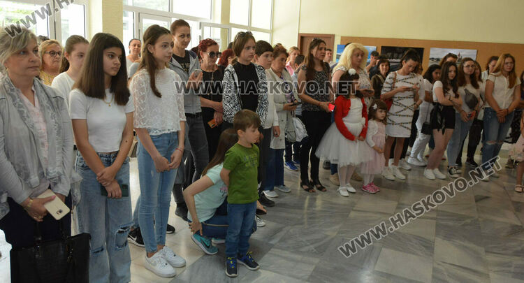 В Хасково наградиха победителите в конкурса „С очите си видях бедата“