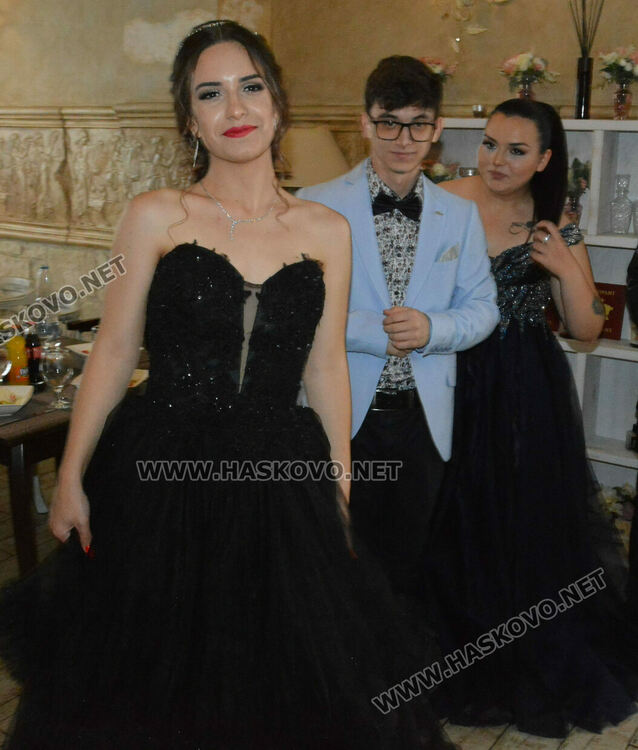 Дрескод „Черно“ на бала в „Левски“