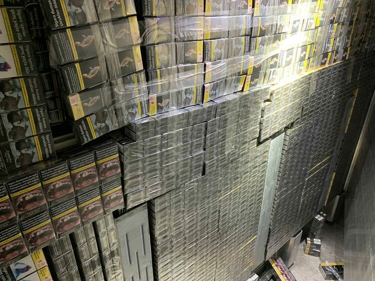 40 000 контрабандни цигари спрени в турски тир на „Капитан Андреево“