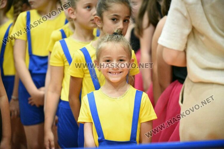 Пълен комплект медали за гимнастичките на „Аида“ от Зоналната Гимнастрада в Пловдив