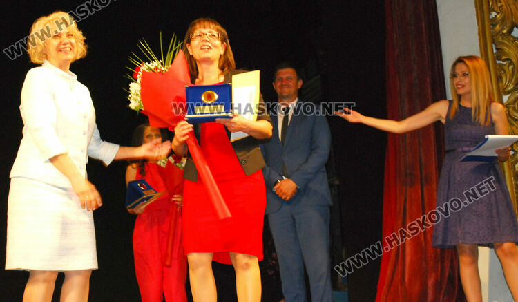 Антоанета Никова с награда