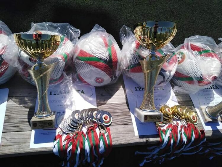 Десет отбора взеха участие в 14-то издание на традиционния турнир по футбол за деца 3-4 клас