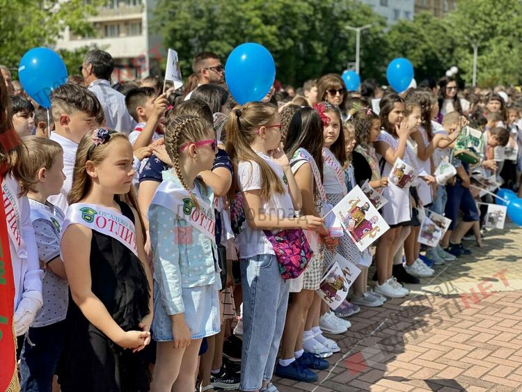 Димитровград чества празника на Светите братя Кирил и Методий, на българската азбука, просвета и култура