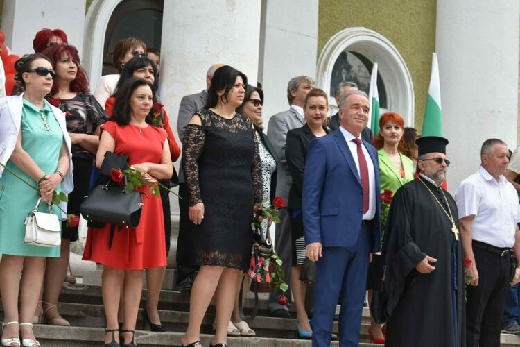 Кметът на Асеновград : "Нека носим с достойнство заветите на първоучителите Кирил и Методий"