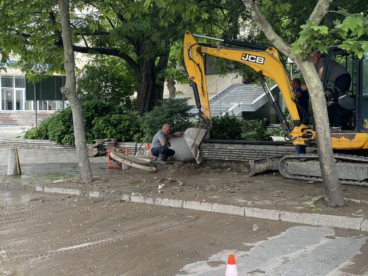 Авария остави улиците “Стара планина” и “Оборище” без вода