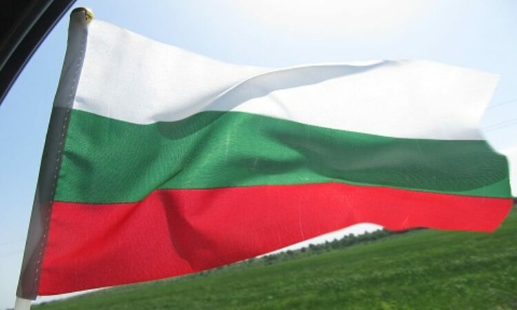 Предоставят безплатно знамена по случай Деня на славянската писменост 