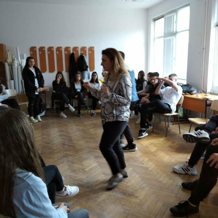 Психолози съветваха ученици как да реагират, когато са поставени в рискови ситуации