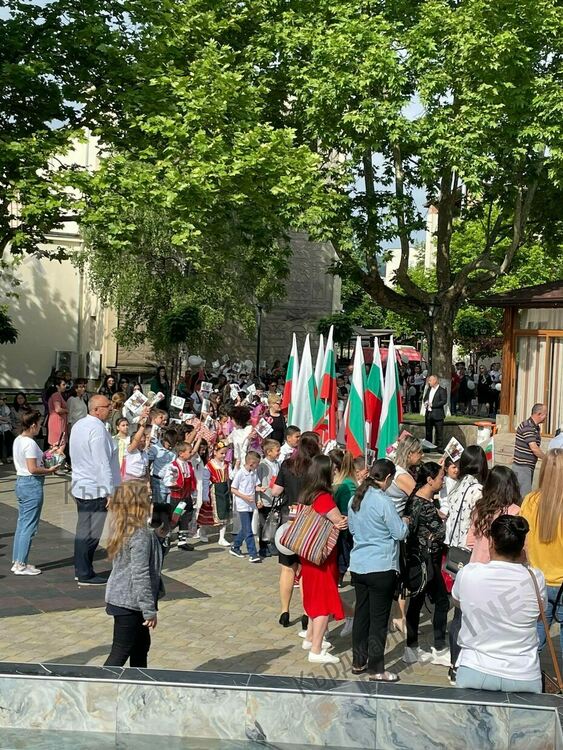 Ротари Клуб Момчилград  връчи награди за изявени ученици в четири общини