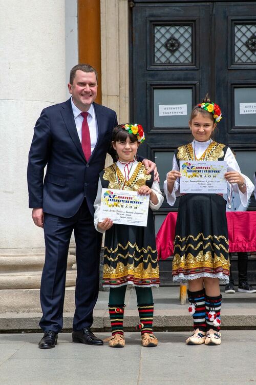 Перник тържествено отпразнува 24 май – Ден на Светите братя Кирил и Методий, на българската азбука, просвета и култура и на славянската книжовност