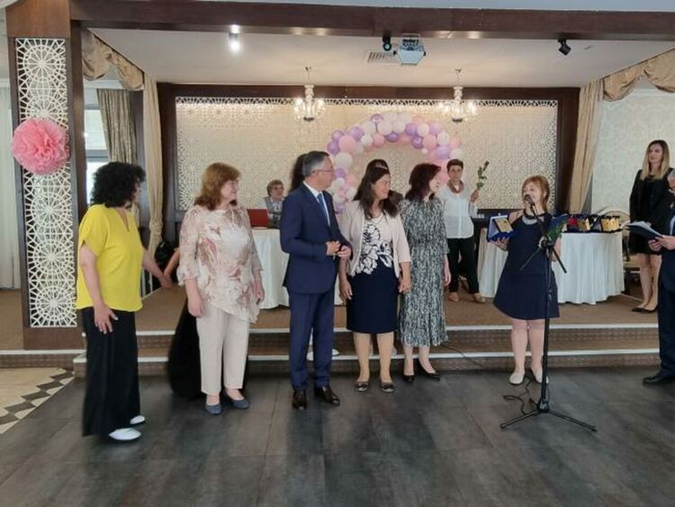 Кметът Хасан Азис отличи дейци на просветата и културата