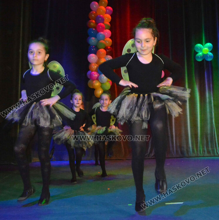 Духов оркестър Хасково и деца от “Звънче” със съвместен концерт