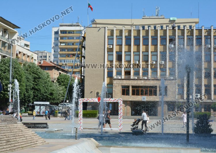 Предимно слънчево и топло в сряда