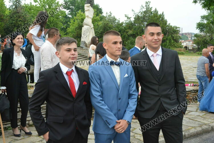 Абитуриентите на Спортното училище сложиха край на сезона на баловете