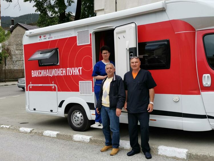 Тръгва медицински кемпер на БЧК за да ваксинират всички желаещи в Смолянска област 