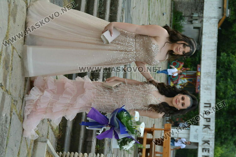 Абитуриентите на Спортното училище сложиха край на сезона на баловете