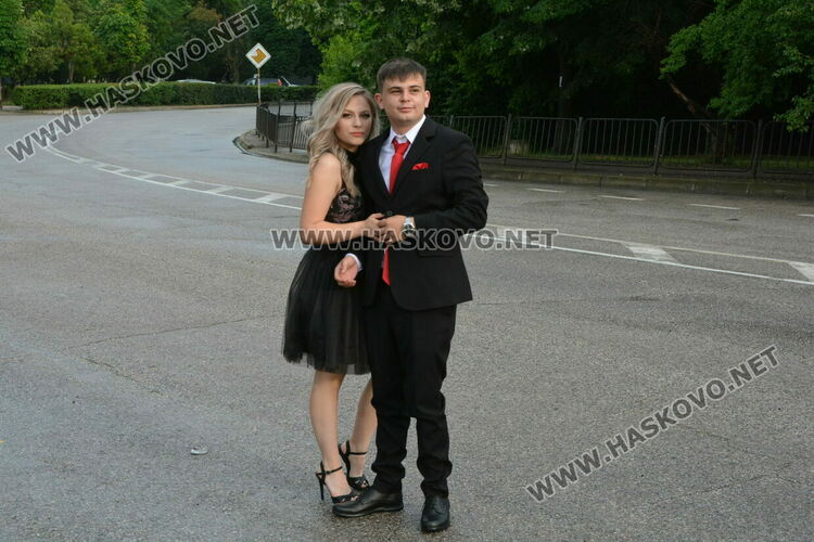 Абитуриентите на Спортното училище сложиха край на сезона на баловете