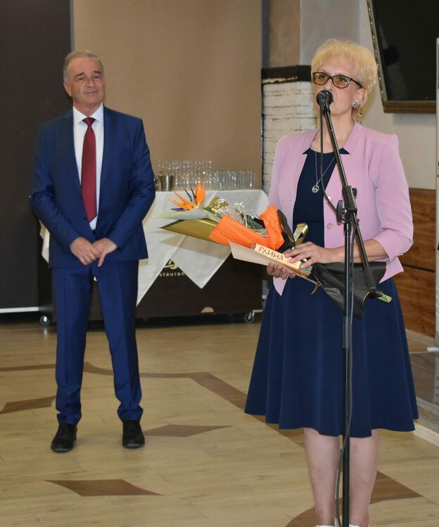 Наградиха най-изявените учители в община Асеновград 