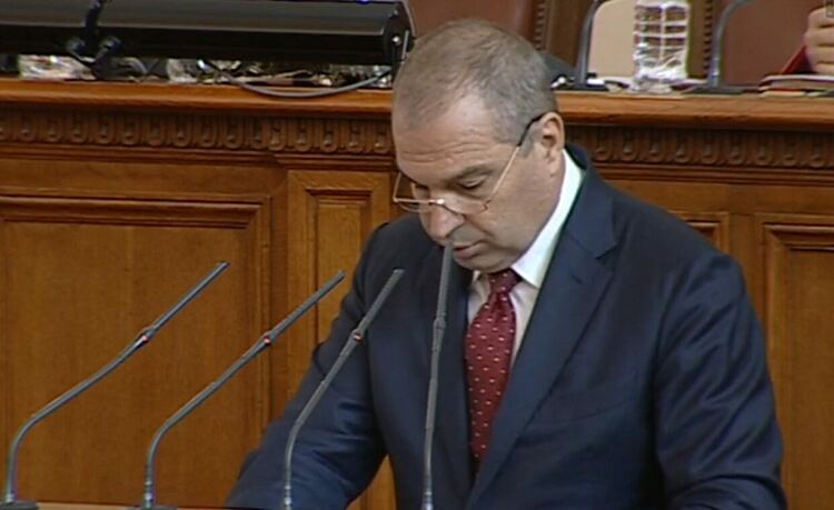Без основен ремонт на пътищата тази година, няма поръчка необжалвана