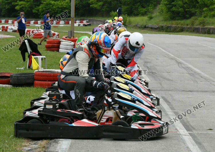 Стартира 24-часово състезание на картинг пистата в Хасково