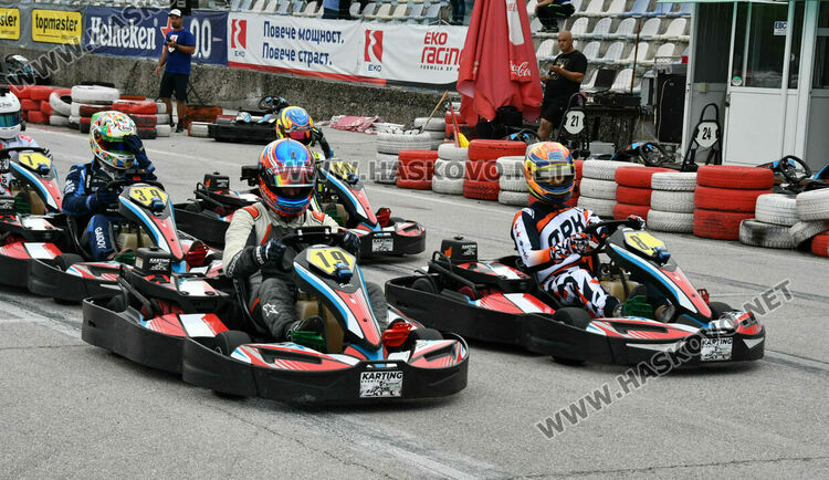 Стартира 24-часово състезание на картинг пистата в Хасково