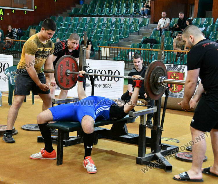 Хасково е домакин на Държавното първенство по вдигане от лег