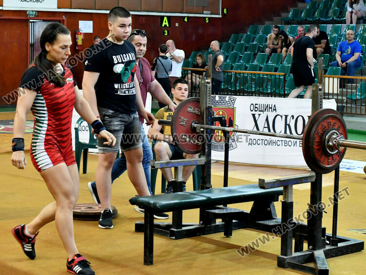 Хасково е домакин на Държавното първенство по вдигане от лег