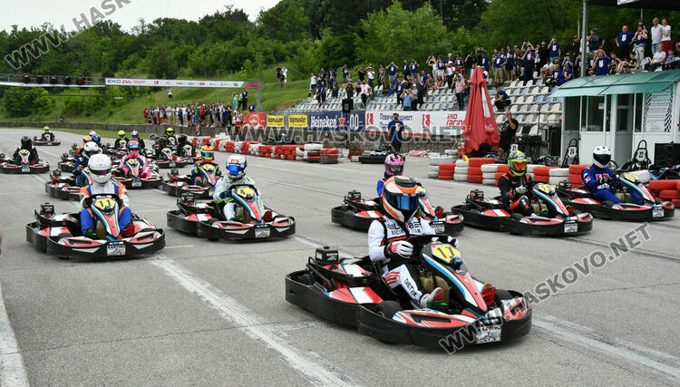Стартира 24-часово състезание на картинг пистата в Хасково