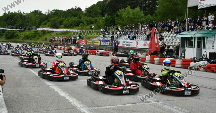 Стартира 24-часово състезание на картинг пистата в Хасково