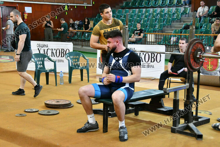 Хасково е домакин на Държавното първенство по вдигане от лег