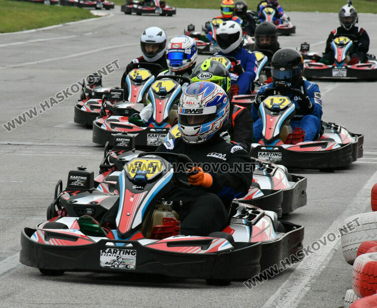 Стартира 24-часово състезание на картинг пистата в Хасково