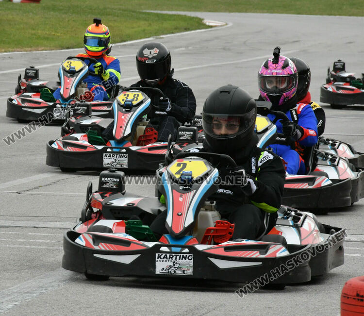 Стартира 24-часово състезание на картинг пистата в Хасково