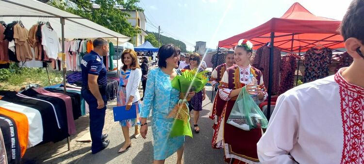 Голям събор в Припек, Цвета Караянчева приветства родопчани