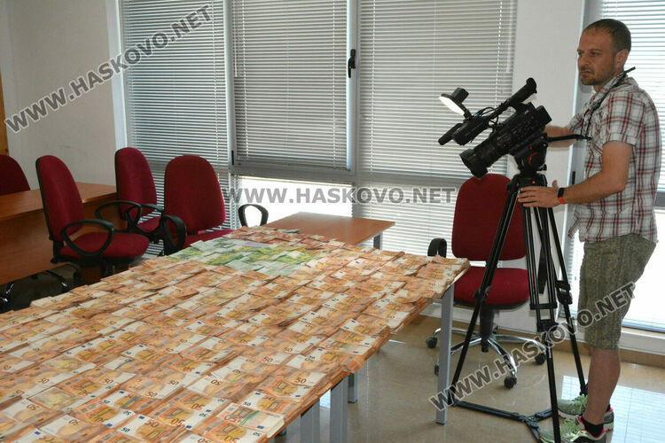 Трима турци обвиняеми за контрабандата на над 3,7 млн.лв на ГКПП "Капитан Андреево"