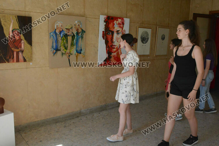 20 години школа „Колорит“: Една неподправена взаимност