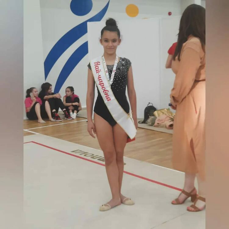Призови места и две индивидуални отличия за гимнастичките на „Калия“ от Фрезколиада