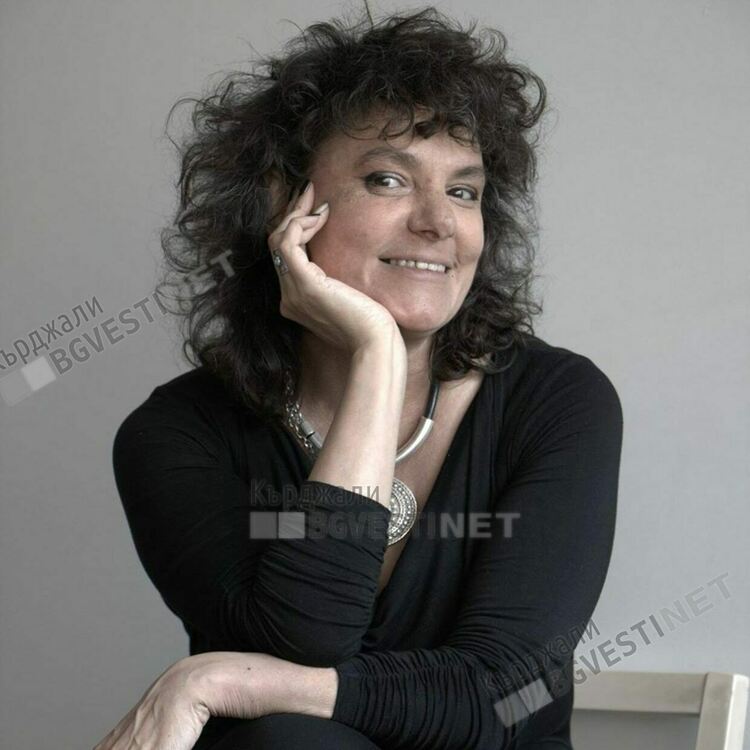 Гостува ни Виктория Стоянова с изложбата „Сестра на Вятъра”