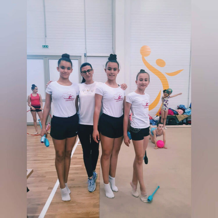 Призови места и две индивидуални отличия за гимнастичките на „Калия“ от Фрезколиада