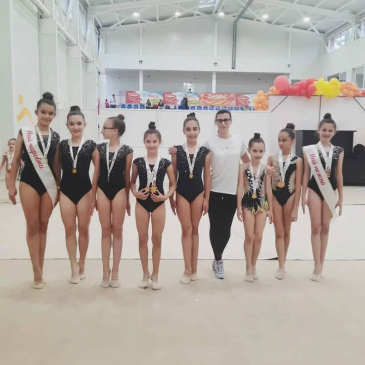 Призови места и две индивидуални отличия за гимнастичките на „Калия“ от Фрезколиада